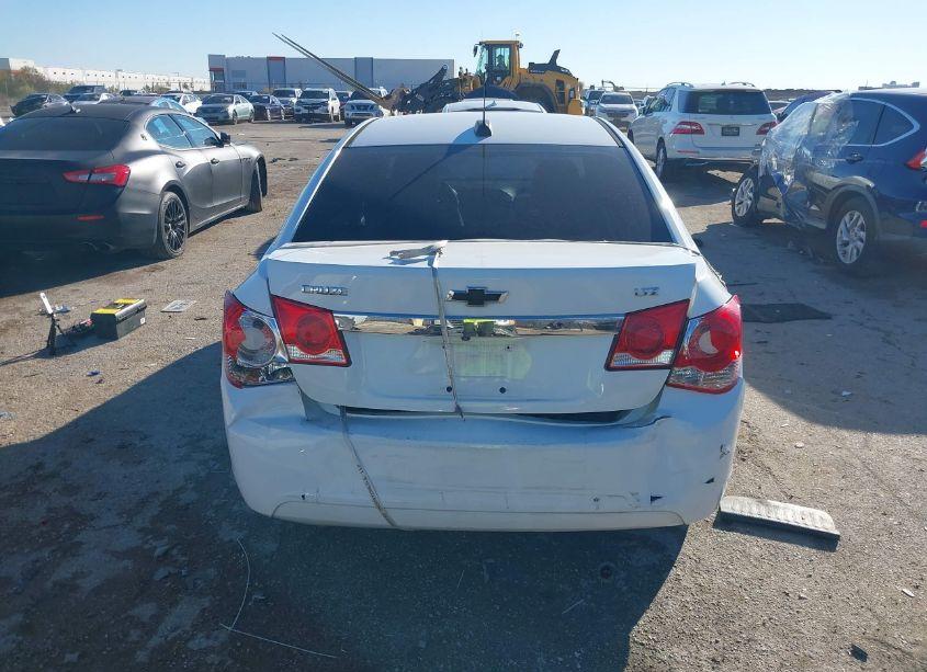 Photo 16 of 2015 Chevrolet Cruze LTZ (VIN 1G1PG5SB9F7148727)