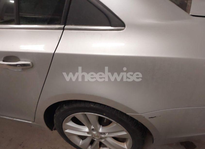 Photo 6 of 2015 Chevrolet Cruze LTZ (VIN 1G1PG5SB9F7149912)