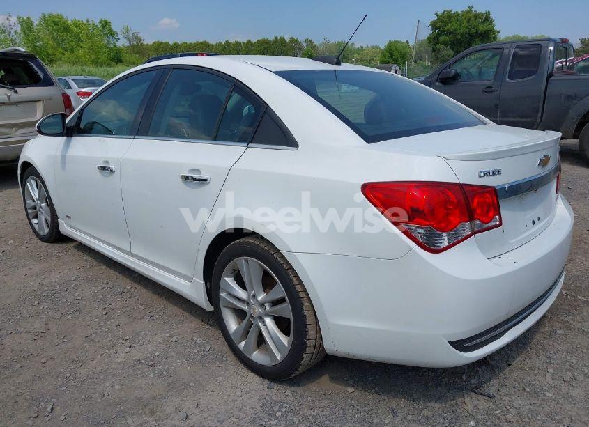 Photo 3 of 2015 Chevrolet Cruze LTZ (VIN 1G1PG5SB9F7252554)