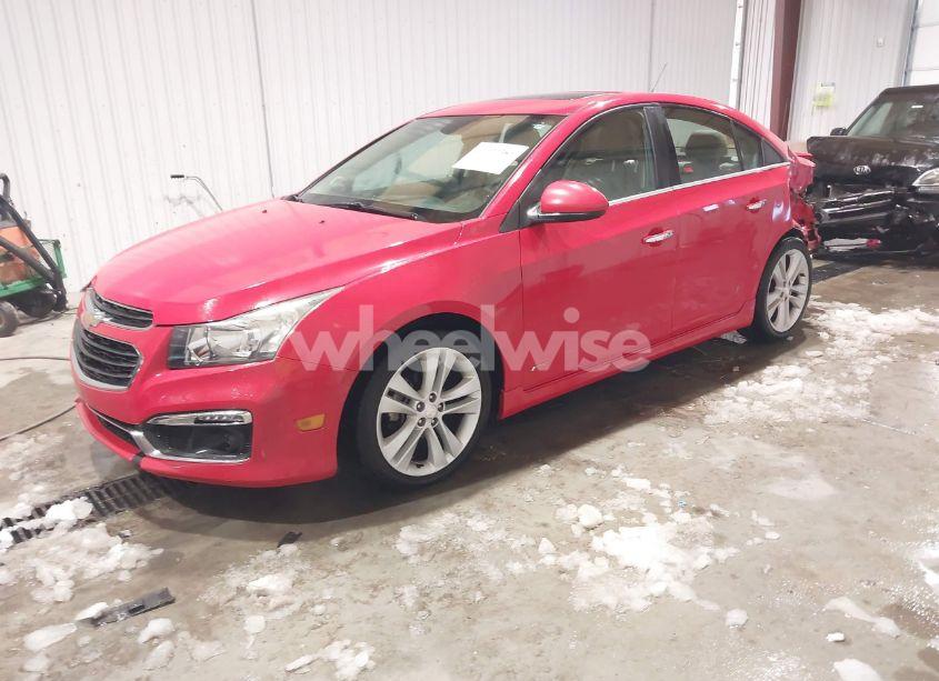 Photo 2 of 2015 Chevrolet Cruze LTZ (VIN 1G1PG5SB9F7296098)