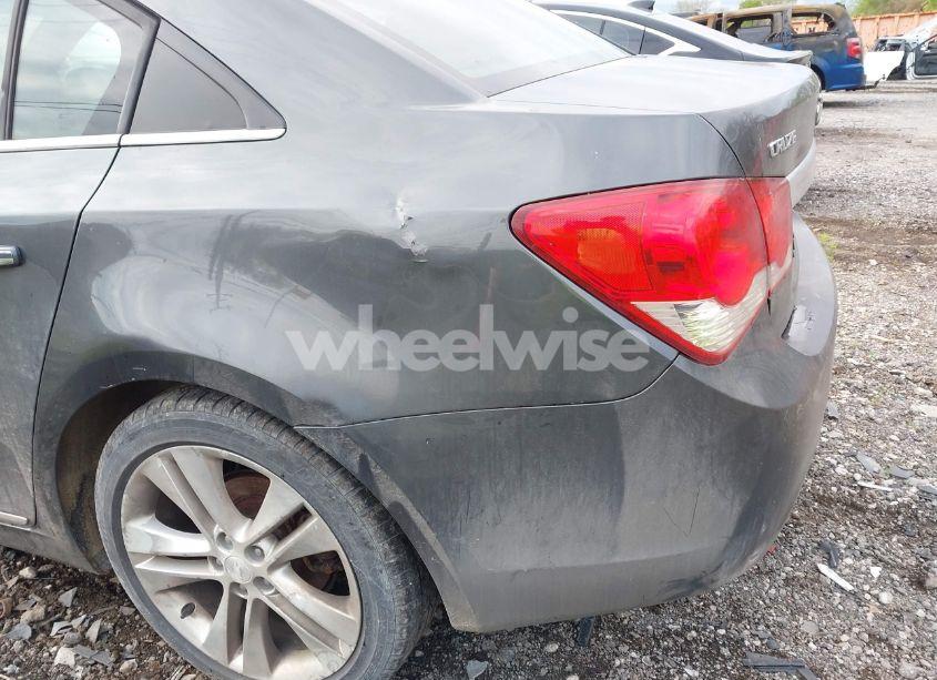 Photo 12 of 2013 Chevrolet Cruze LTZ (VIN 1G1PG5SBXD7145798)