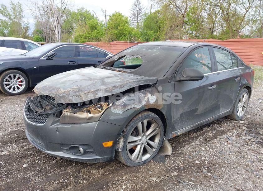 Photo 2 of 2013 Chevrolet Cruze LTZ (VIN 1G1PG5SBXD7145798)