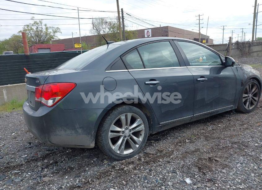 Photo 4 of 2013 Chevrolet Cruze LTZ (VIN 1G1PG5SBXD7145798)