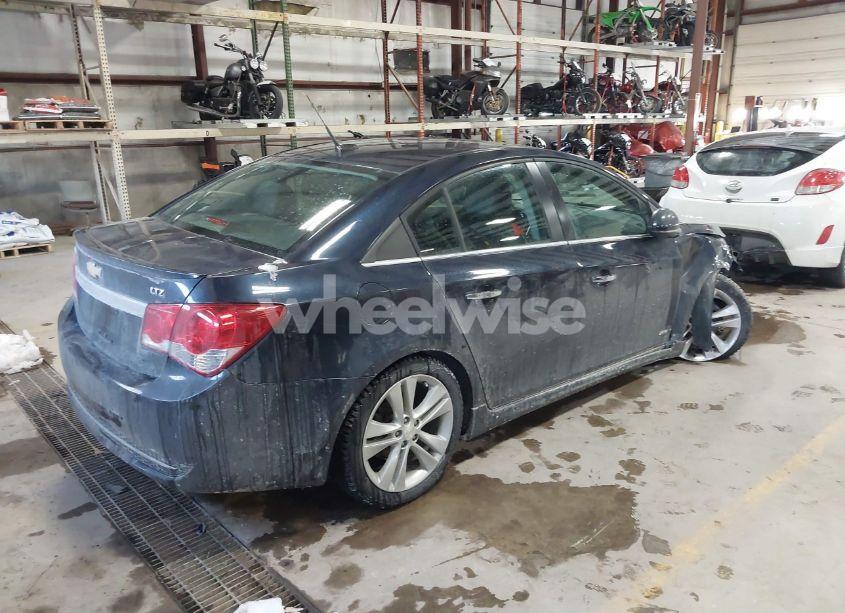 Photo 4 of 2014 Chevrolet Cruze LTZ (VIN 1G1PG5SBXE7165924)