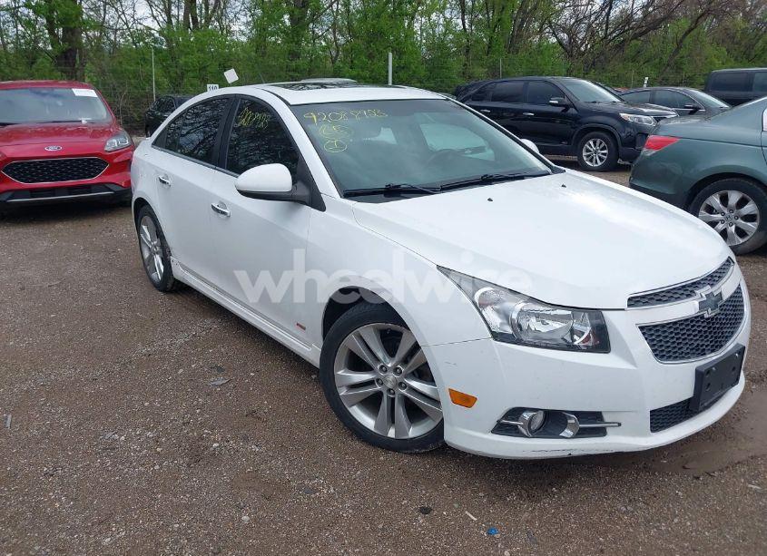 2014 Chevrolet Cruze LTZ (VIN 1G1PG5SBXE7377884) main photo