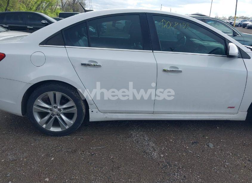 Photo 6 of 2014 Chevrolet Cruze LTZ (VIN 1G1PG5SBXE7377884)