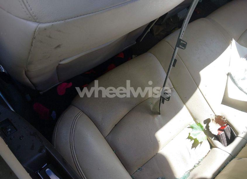 Photo 8 of 2012 Chevrolet Cruze 2LT (VIN 1G1PG5SC2C7146502)