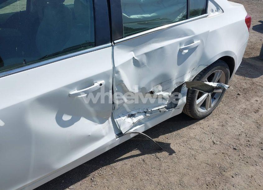 Photo 6 of 2012 Chevrolet Cruze 2LT (VIN 1G1PG5SC2C7174557)