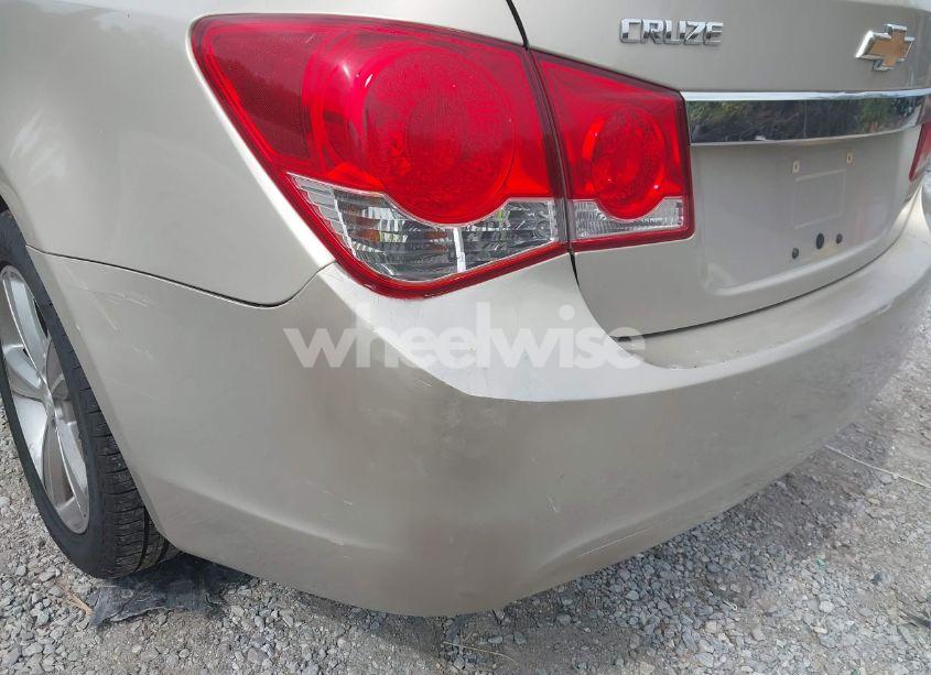Photo 6 of 2012 Chevrolet Cruze 2LT (VIN 1G1PG5SC3C7142720)