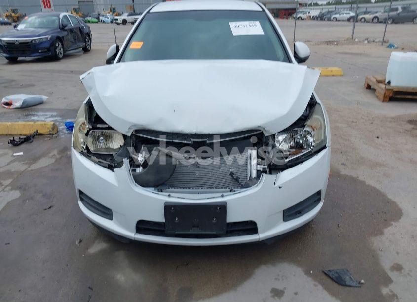 Photo 6 of 2012 Chevrolet Cruze 2LT (VIN 1G1PG5SC4C7101173)