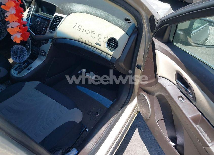 Photo 5 of 2012 Chevrolet Cruze 2LT (VIN 1G1PG5SC7C7222148)