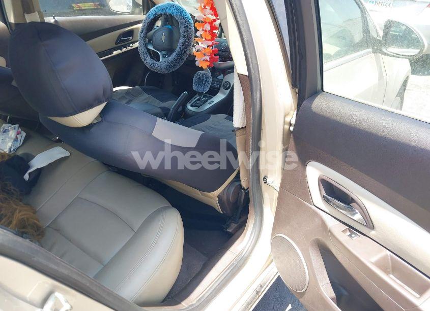 Photo 8 of 2012 Chevrolet Cruze 2LT (VIN 1G1PG5SC7C7222148)