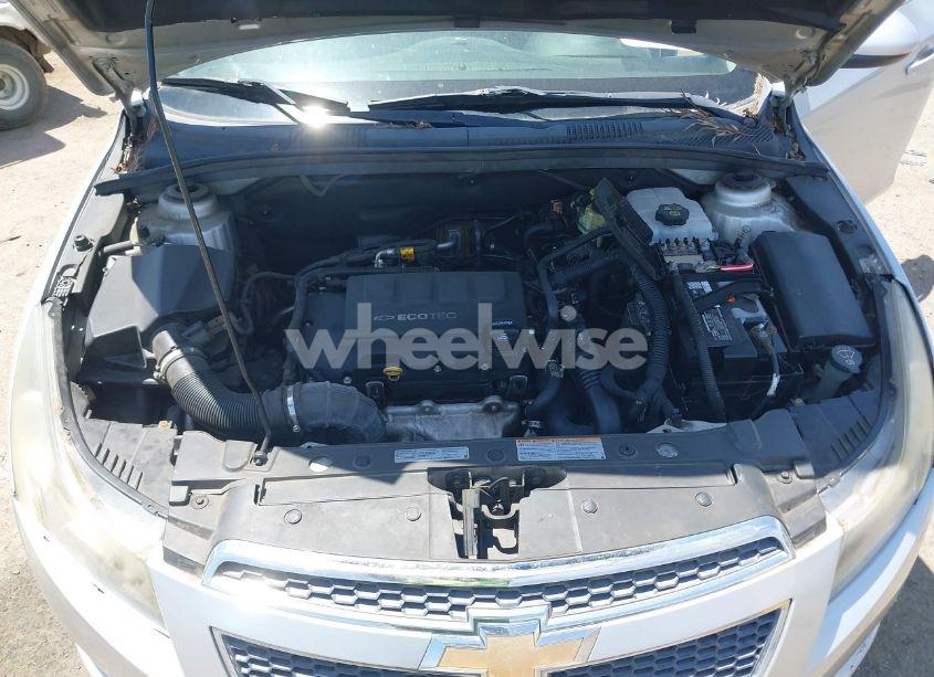 Photo 10 of 2012 Chevrolet Cruze 2LT (VIN 1G1PG5SCXC7100643)
