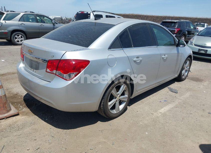 Photo 4 of 2012 Chevrolet Cruze 2LT (VIN 1G1PG5SCXC7100643)
