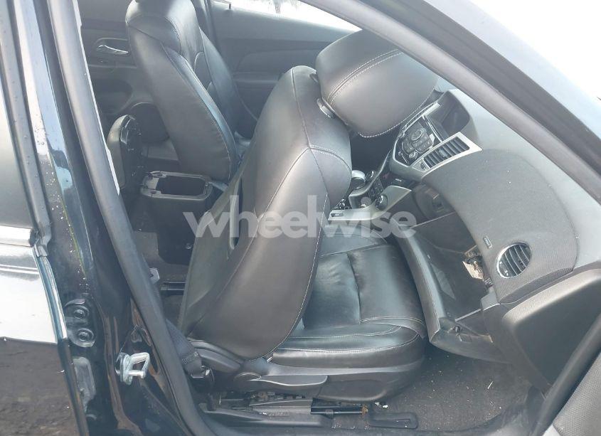 Photo 5 of 2012 Chevrolet Cruze 2LT (VIN 1G1PG5SCXC7343353)