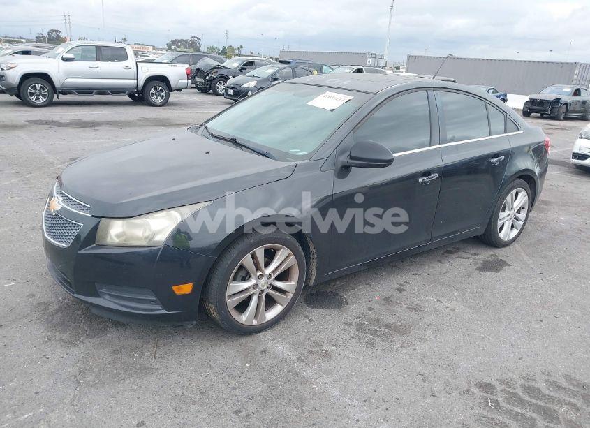 Photo 2 of 2011 Chevrolet Cruze LTZ (VIN 1G1PH5S99B7105221)