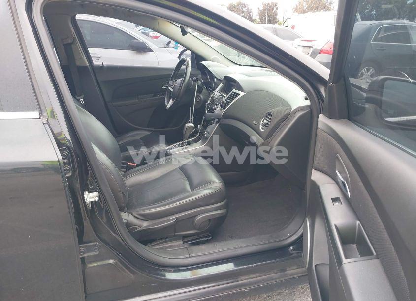 Photo 5 of 2011 Chevrolet Cruze LTZ (VIN 1G1PH5S99B7105221)