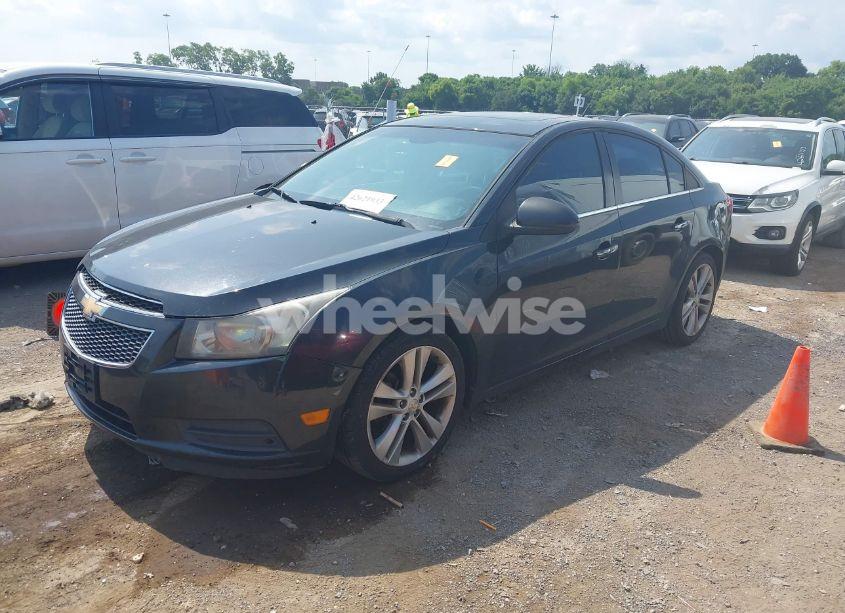 Photo 2 of 2011 Chevrolet Cruze LTZ (VIN 1G1PH5S99B7166228)