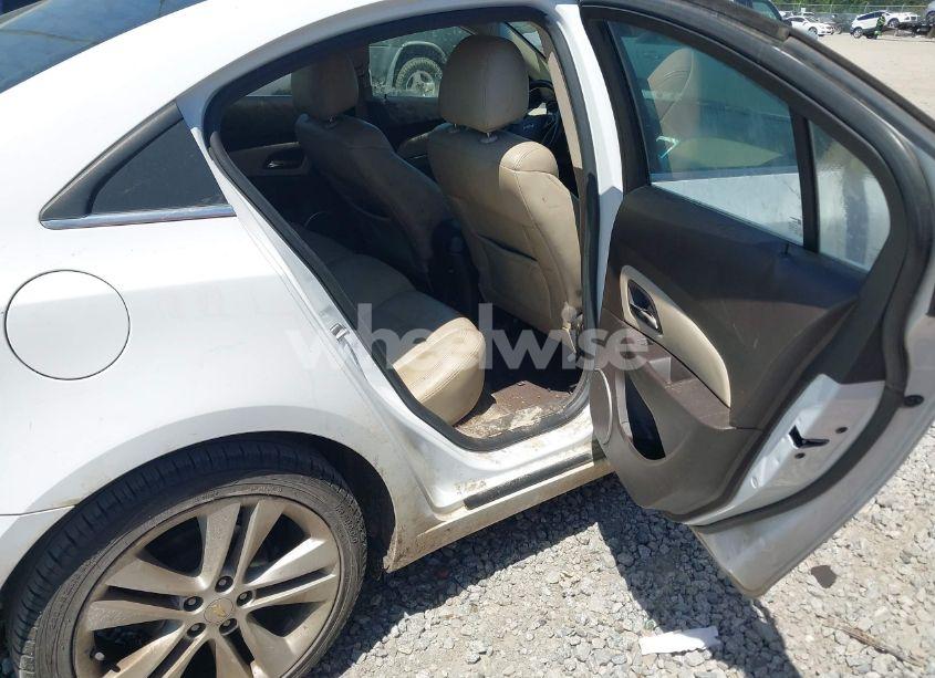 Photo 8 of 2011 Chevrolet Cruze LTZ (VIN 1G1PH5S99B7300347)