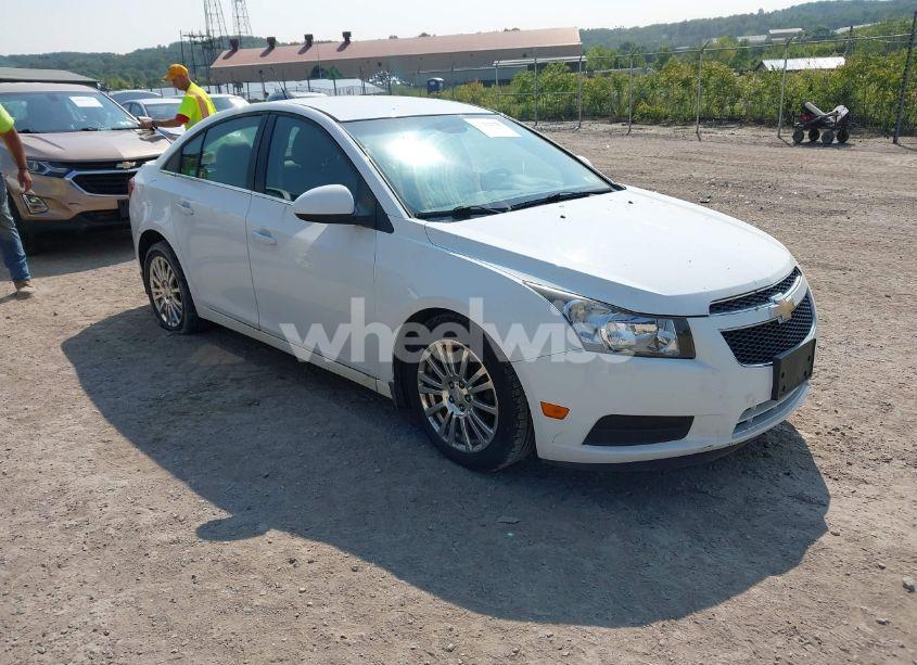 2014 Chevrolet Cruze ECO MANUAL (VIN 1G1PJ5SB7E7335450) main photo