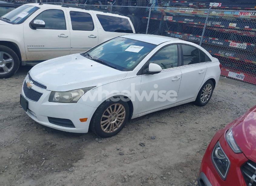 Photo 2 of 2011 Chevrolet Cruze ECO (VIN 1G1PK5S97B7298941)