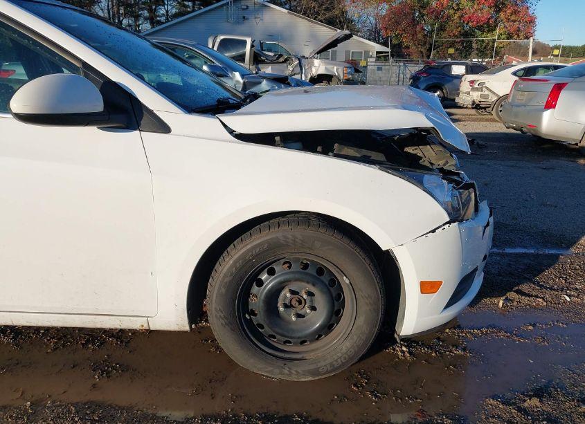 Photo 18 of 2013 Chevrolet Cruze LT (VIN 1G1PK5SB0D7249828)