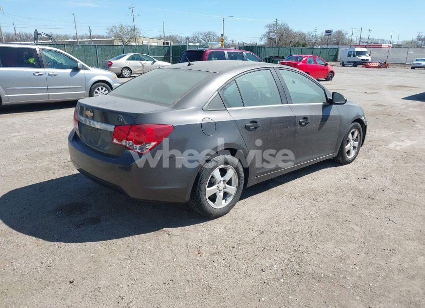 Photo 4 of 2014 Chevrolet Cruze LT (VIN 1G1PK5SB1E7175305)