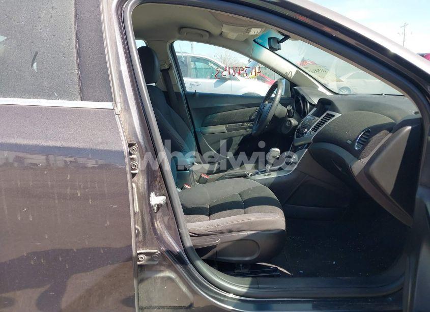 Photo 5 of 2014 Chevrolet Cruze LT (VIN 1G1PK5SB1E7175305)