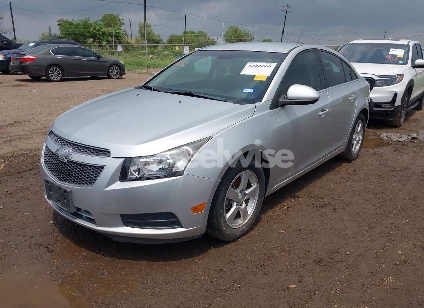 Photo 2 of 2014 Chevrolet Cruze LT (VIN 1G1PK5SB1E7374368)