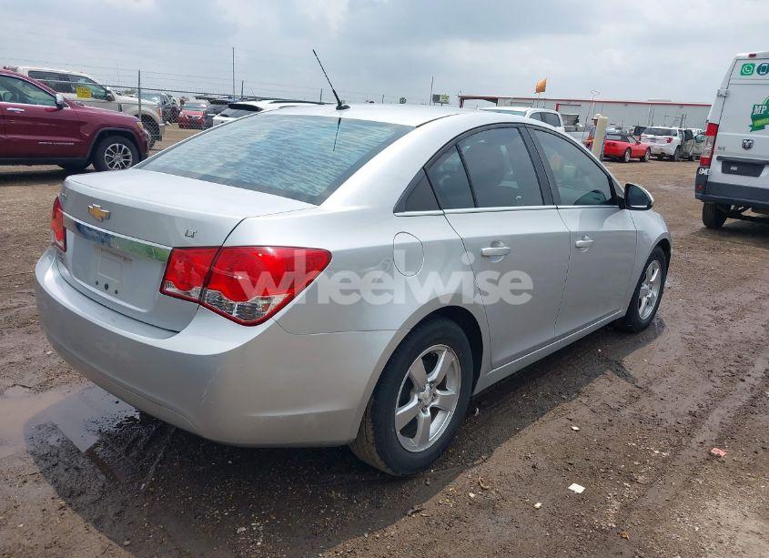 Photo 4 of 2014 Chevrolet Cruze LT (VIN 1G1PK5SB1E7374368)