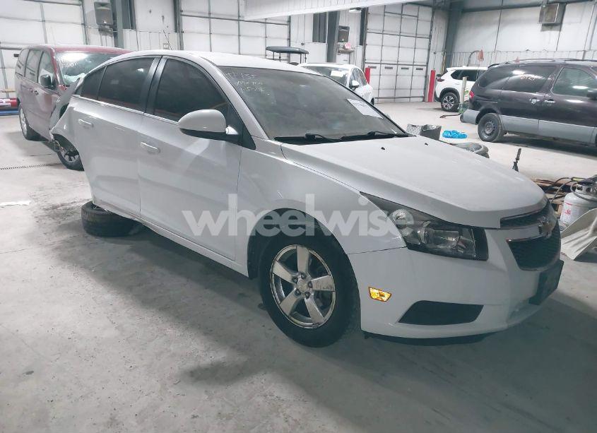 2014 Chevrolet Cruze LT (VIN 1G1PK5SB4E7124896) main photo