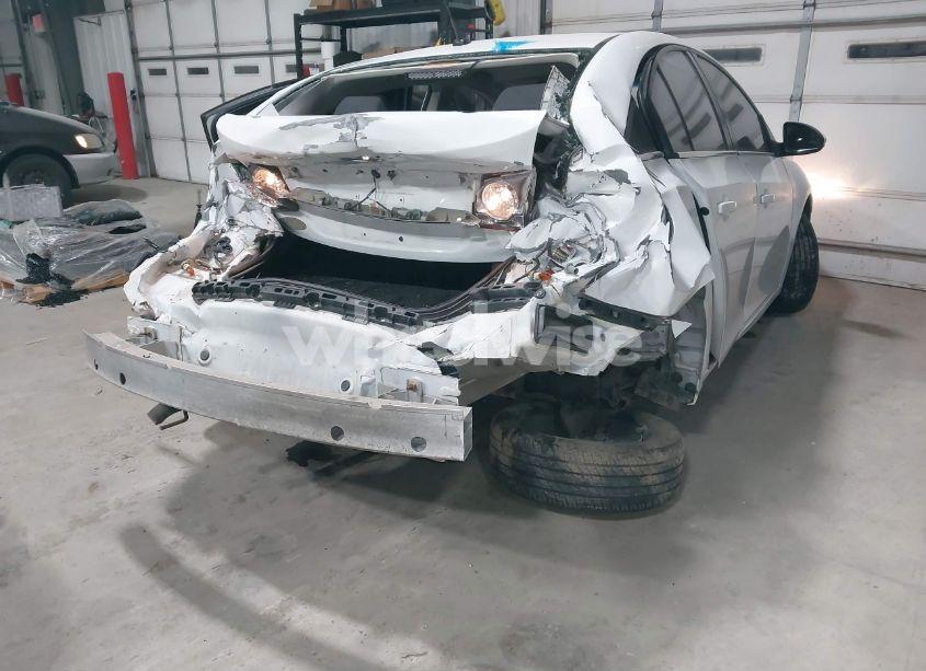 Photo 6 of 2014 Chevrolet Cruze LT (VIN 1G1PK5SB4E7124896)