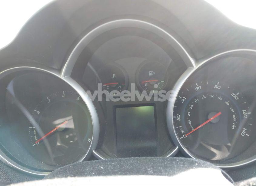 Photo 7 of 2014 Chevrolet Cruze LT (VIN 1G1PK5SB4E7358682)