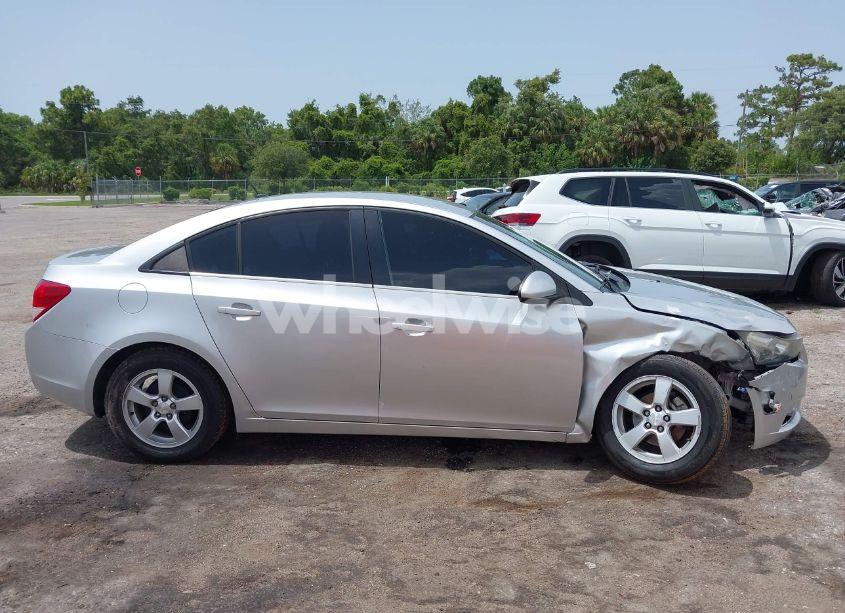 Photo 13 of 2014 Chevrolet Cruze LT (VIN 1G1PK5SB4E7432389)