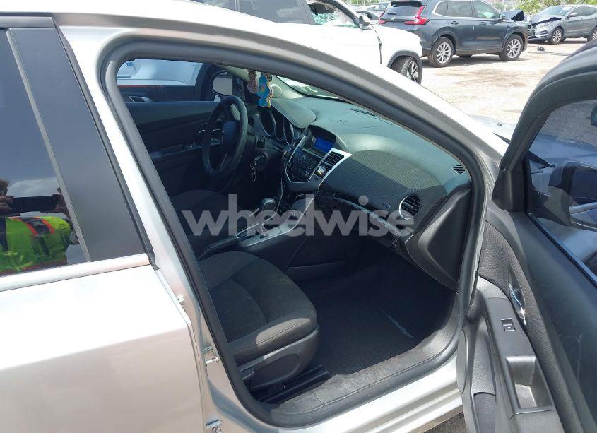 Photo 5 of 2014 Chevrolet Cruze LT (VIN 1G1PK5SB4E7432389)