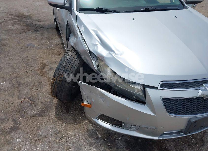 Photo 6 of 2014 Chevrolet Cruze LT (VIN 1G1PK5SB4E7432389)