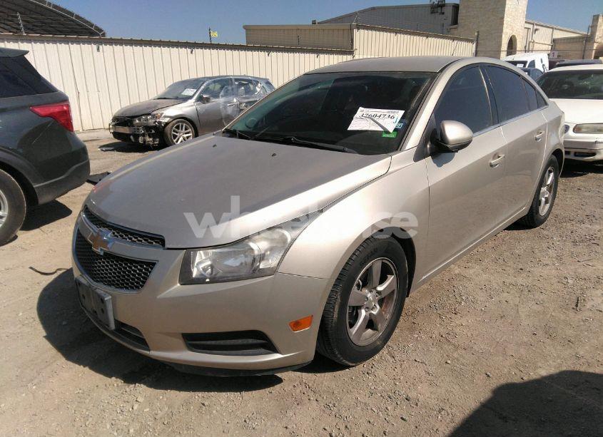 Photo 2 of 2014 Chevrolet Cruze LT (VIN 1G1PK5SB7E7392258)