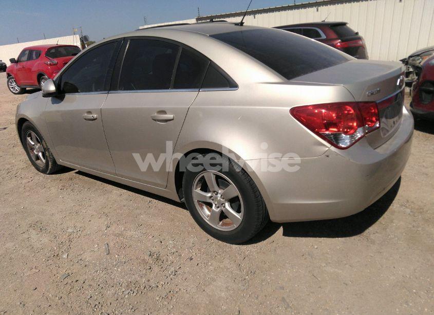 Photo 3 of 2014 Chevrolet Cruze LT (VIN 1G1PK5SB7E7392258)