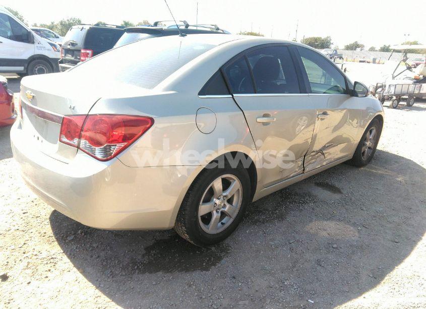 Photo 4 of 2014 Chevrolet Cruze LT (VIN 1G1PK5SB7E7392258)