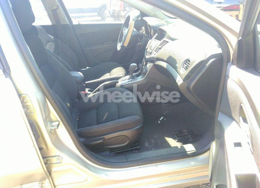 Photo 5 of 2014 Chevrolet Cruze LT (VIN 1G1PK5SB7E7392258)