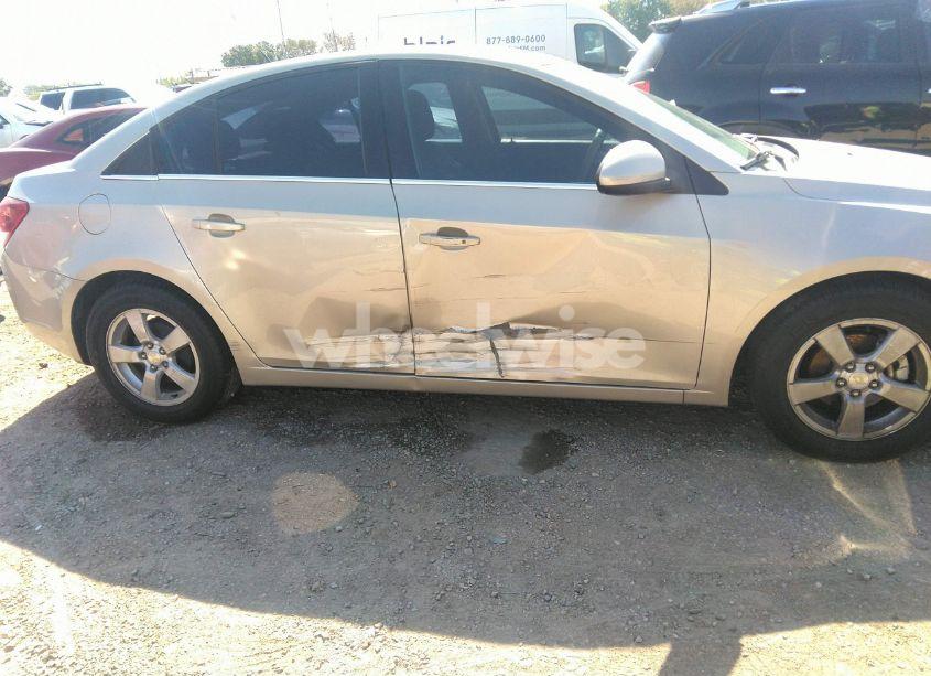 Photo 6 of 2014 Chevrolet Cruze LT (VIN 1G1PK5SB7E7392258)