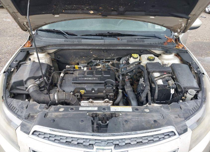 Photo 10 of 2014 Chevrolet Cruze LT (VIN 1G1PK5SB8E7407902)