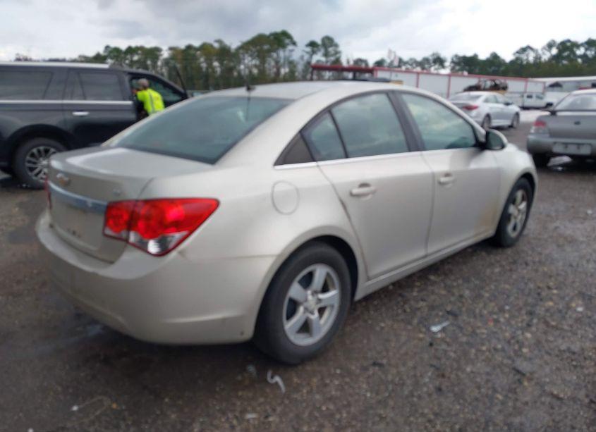 Photo 4 of 2014 Chevrolet Cruze LT (VIN 1G1PK5SB8E7407902)