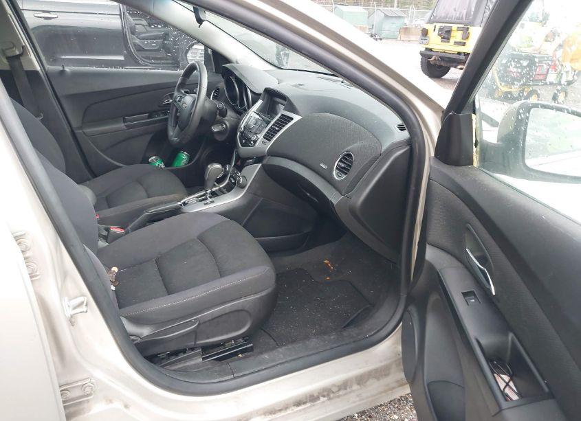 Photo 5 of 2014 Chevrolet Cruze LT (VIN 1G1PK5SB8E7407902)