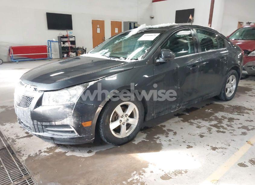 Photo 2 of 2013 Chevrolet Cruze LT (VIN 1G1PK5SB9D7185658)