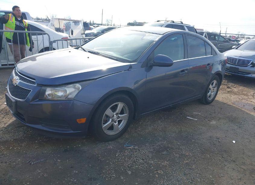 Photo 2 of 2014 Chevrolet Cruze LT (VIN 1G1PK5SB9E7209765)