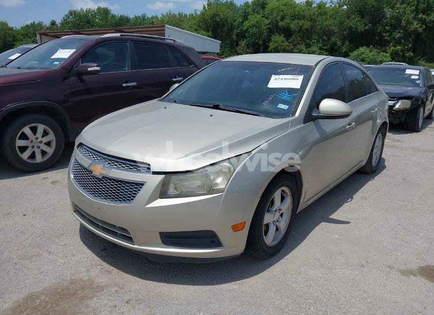 Photo 2 of 2014 Chevrolet Cruze LT (VIN 1G1PK5SB9E7405320)
