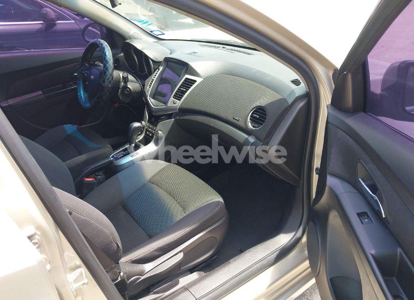 Photo 5 of 2014 Chevrolet Cruze LT (VIN 1G1PK5SB9E7405320)