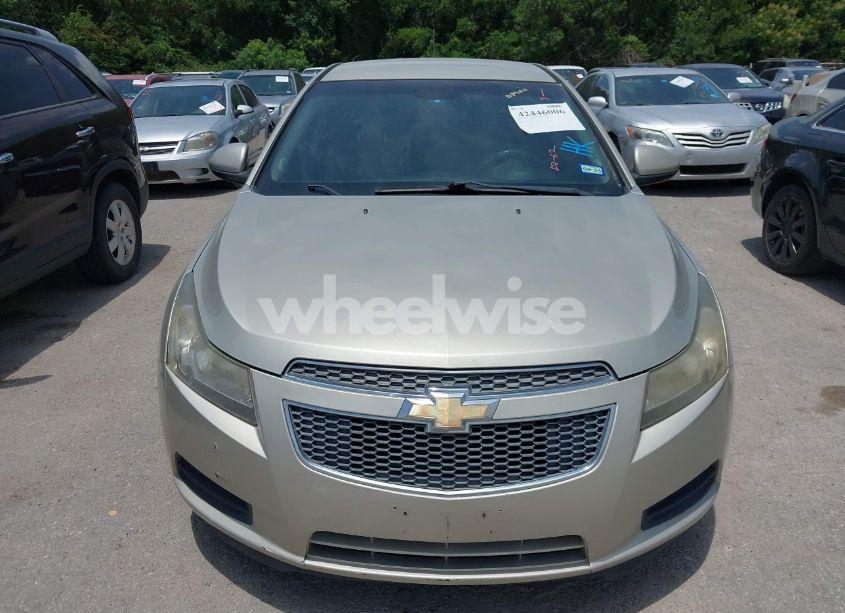 Photo 6 of 2014 Chevrolet Cruze LT (VIN 1G1PK5SB9E7405320)