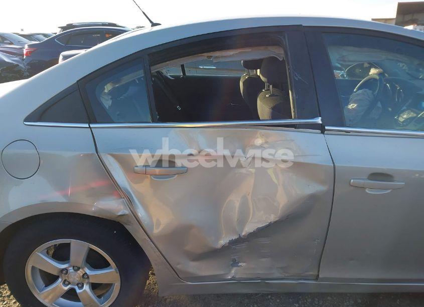 Photo 20 of 2013 Chevrolet Cruze LT (VIN 1G1PK5SBXD7286398)